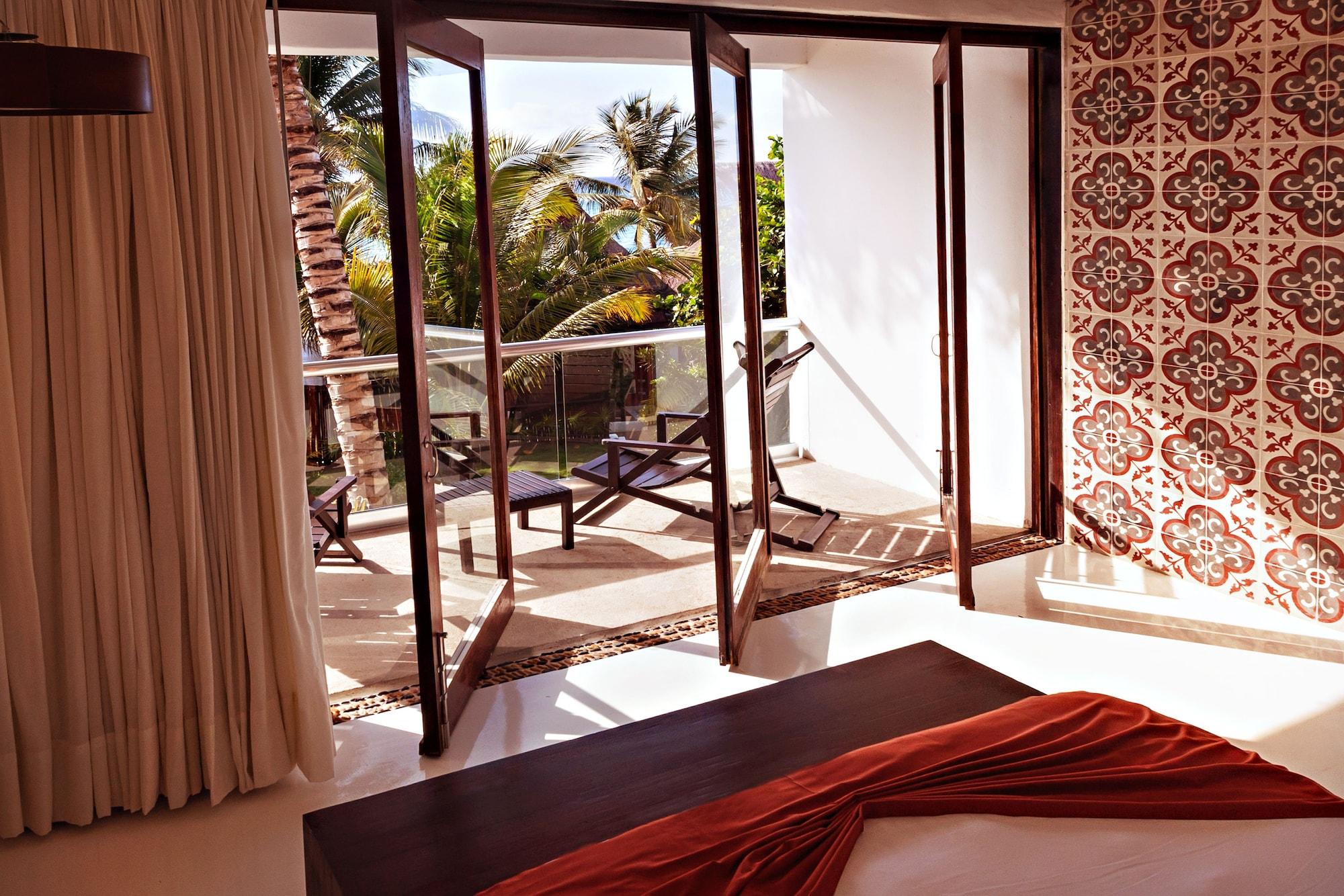 Le Reve By Mij - Beachfront Hotel (Adults Only) Playa del Carmen Exterior photo